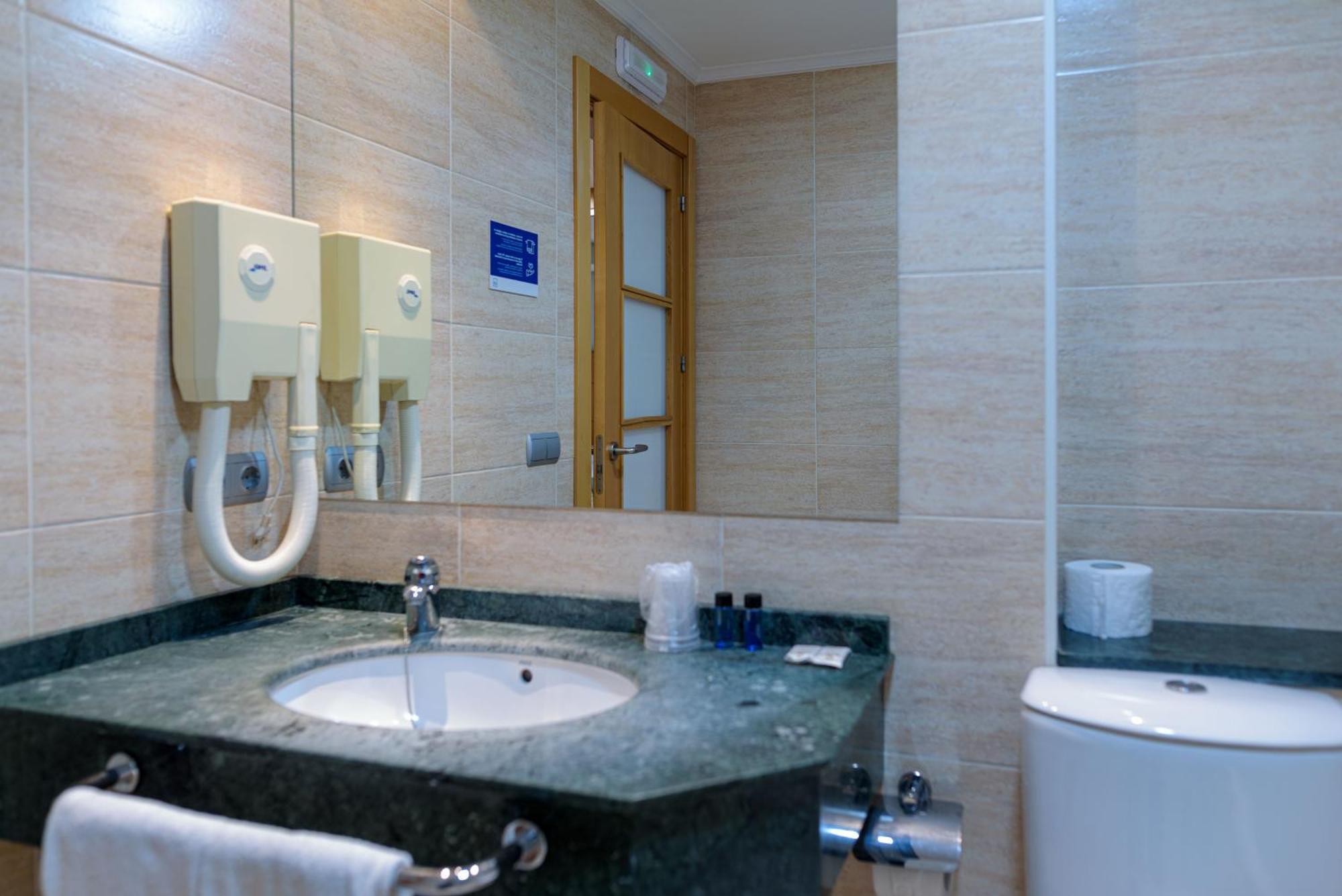 Hotel Alda Xinzo Xinzo de Limia Dış mekan fotoğraf